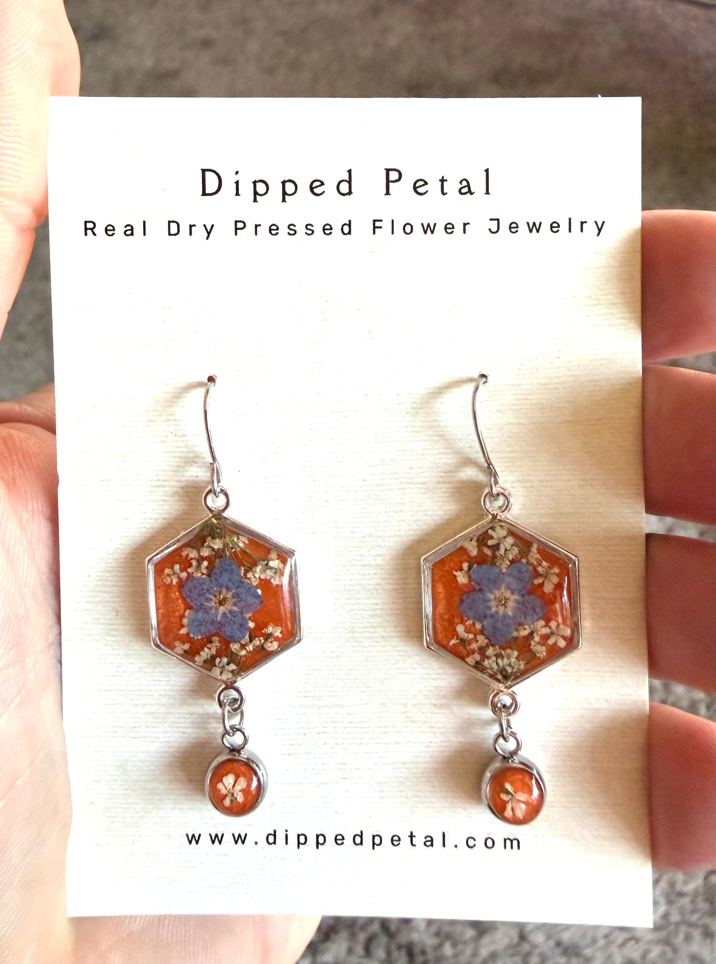 Orange Colored Mica Powder (Single) Dangle Earrings with Forget-Me-Nots, and Queen Anne’s Lace