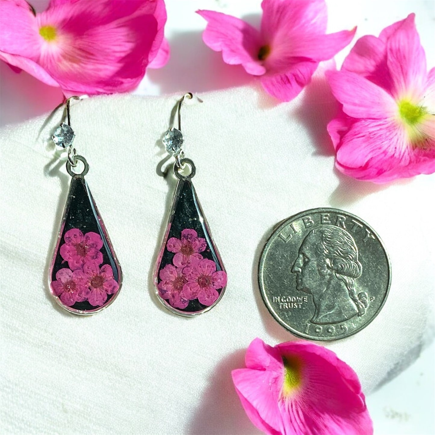 Black Colored Mica Powder with Pink Plum Blossoms