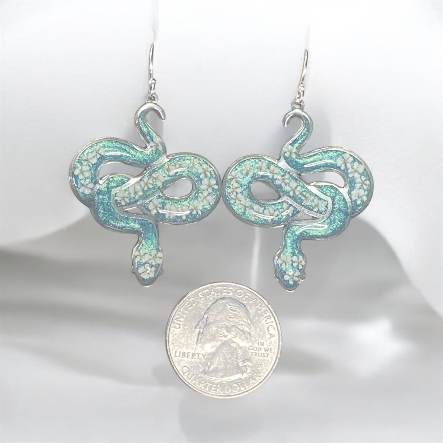 Snake Bezels with Dry Pressed pieces of Queen Anne’s Lace with Teal Mica Powder