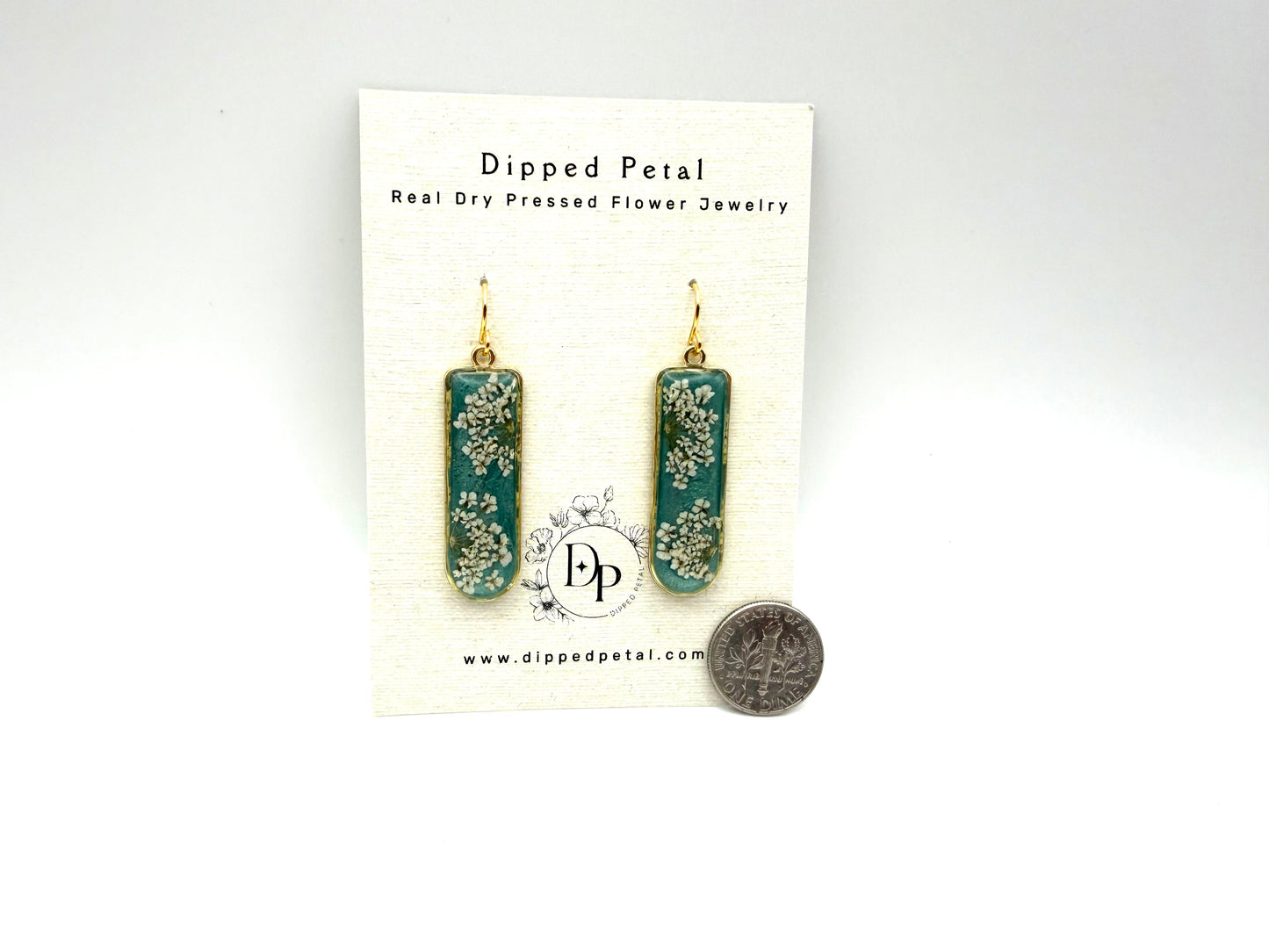 Teal Mica powder with Queen Anne’s Lace