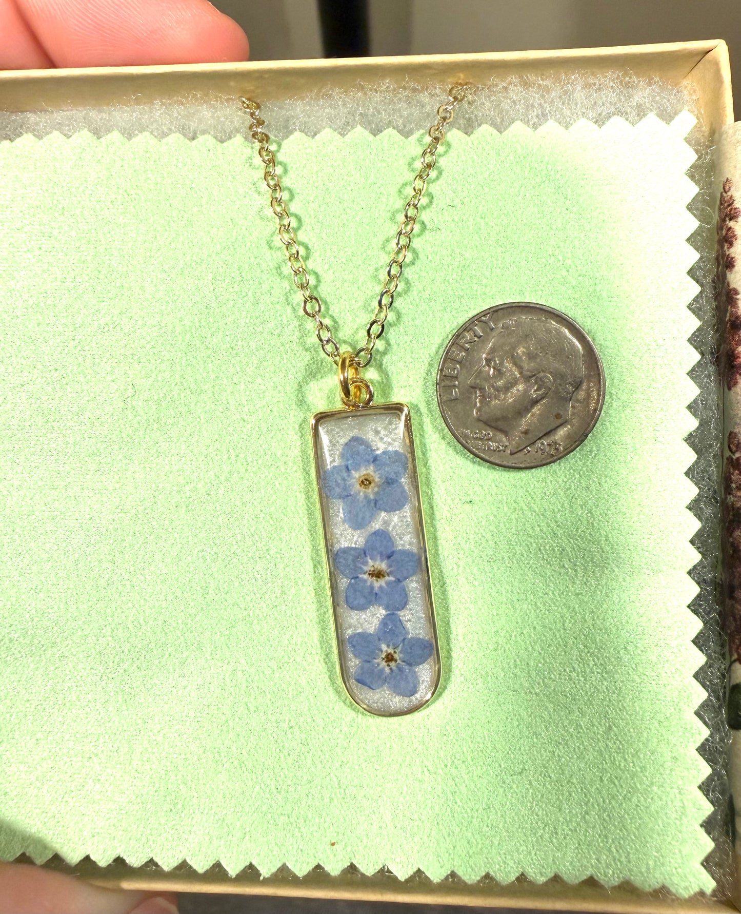 Opal Colored Mica Powder with Blue Forget-Me-Nots