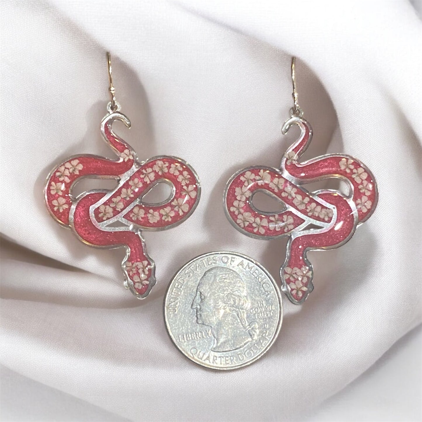 Snake Bezels with Dry Pressed pieces of Queen Anne’s Lace with Pink Mica Powder