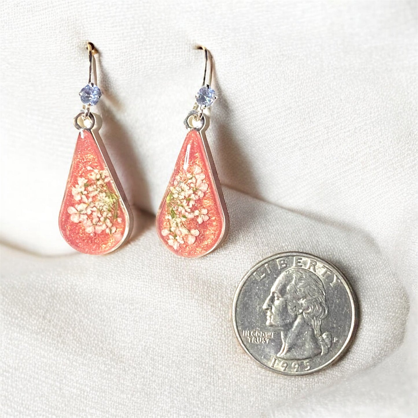 Light Coral Pink Colored Mica Powder, with Queen Anne’s Lace