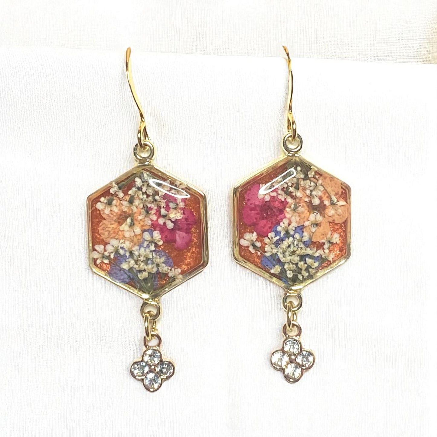Bronze Colored Mica Powder with Queen Anne’s Lace, Orange, and Red Plum Blossoms, with Blue Forget-Me-Nots and a Rhinestone Charm