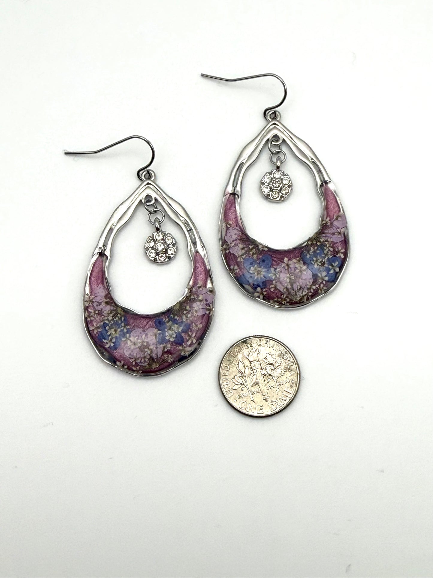Mauve Mica Powder with Forget-Me-Nots, Pink Plum Blossoms, and Queen Anne’s Lace with dangling charms