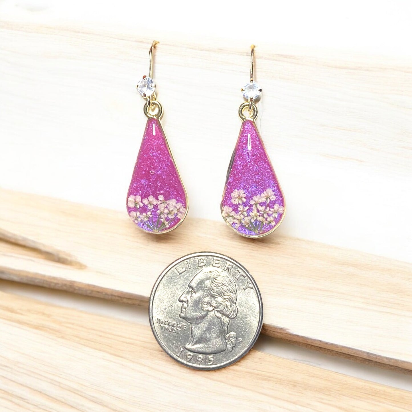 Wisteria Pink Colored Mica Powder with Queen Anne’s Lace