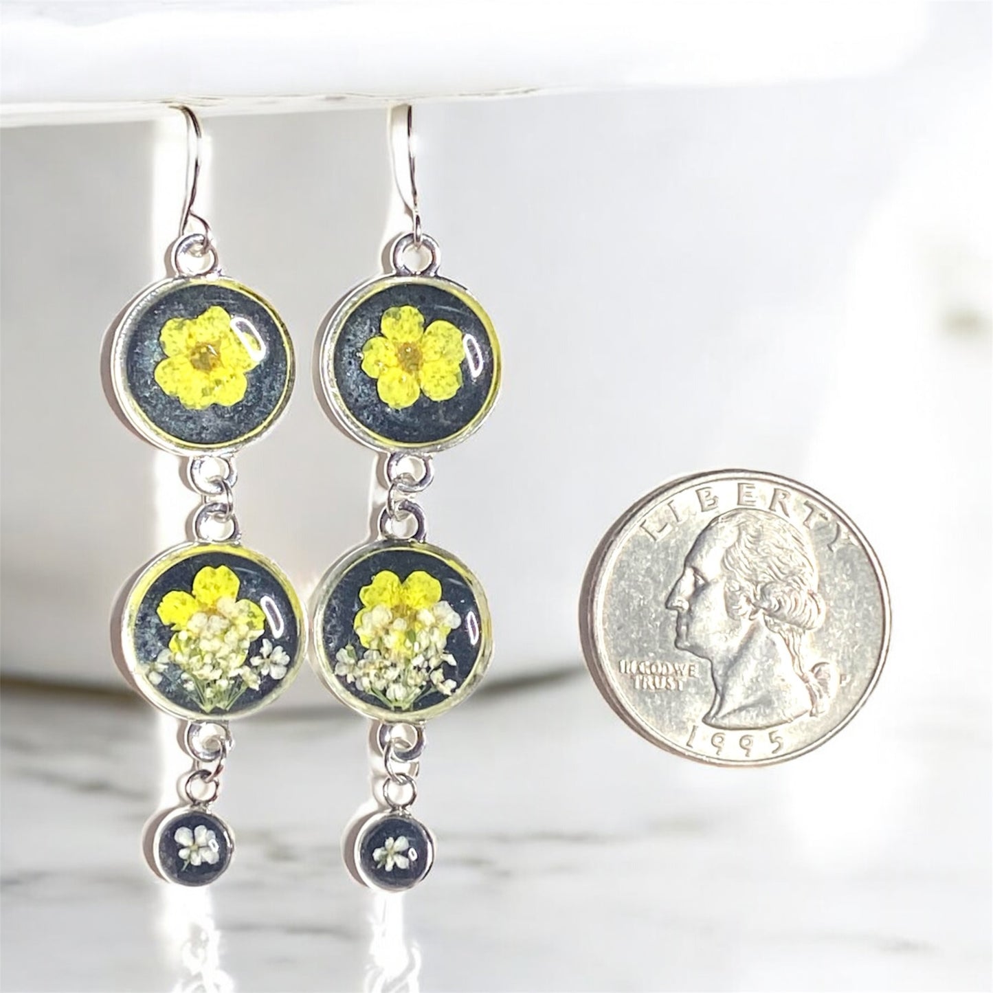 Black Colored Mica Powder Dangle Earrings with Yellow Plum Blossoms and Queen Anne’s Lace