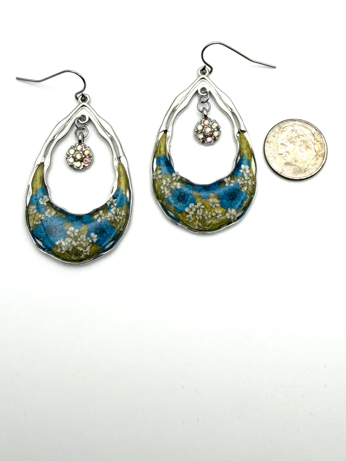 Green Mica Powder with Blue Plum Blossoms, and Queen Anne’s Lace