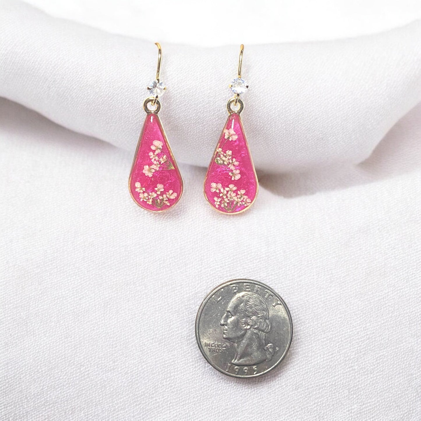 Hot Pink Colored Mica Powder with Queen Anne’s Lace