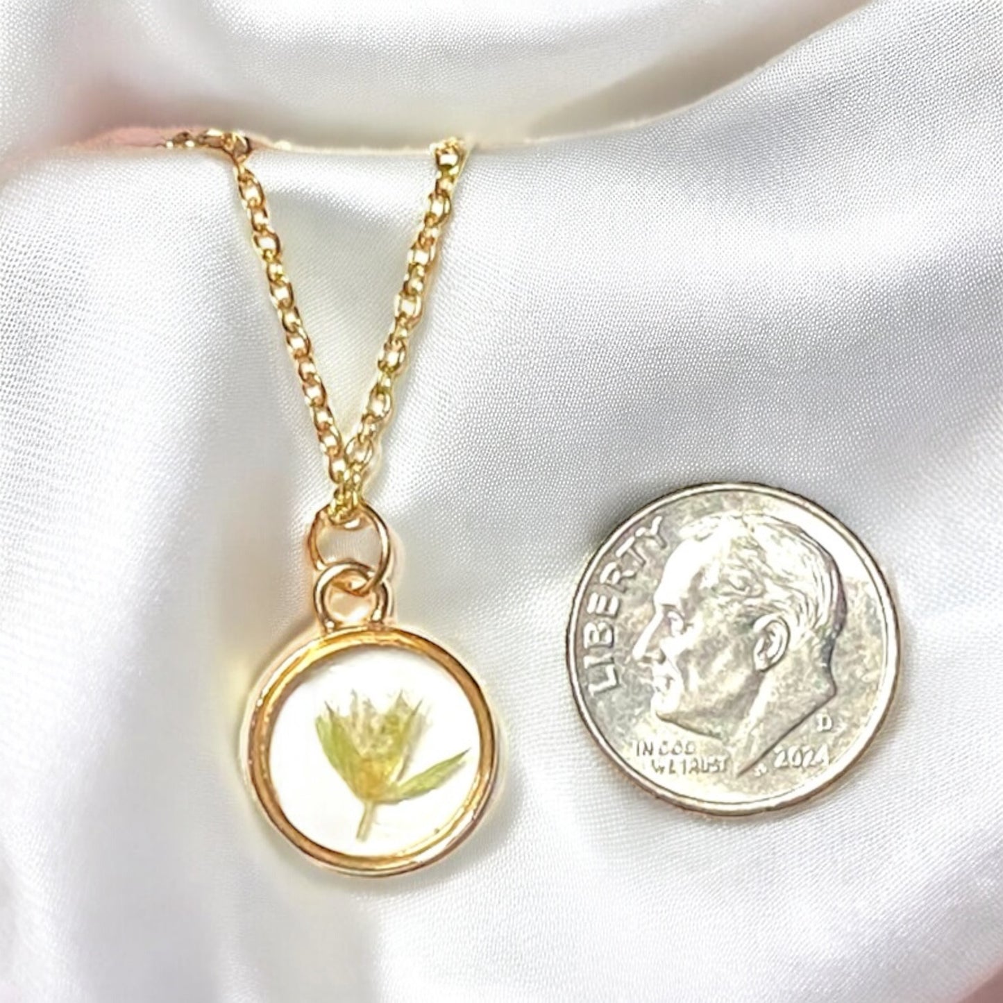 Dainty Wild Flower Necklace