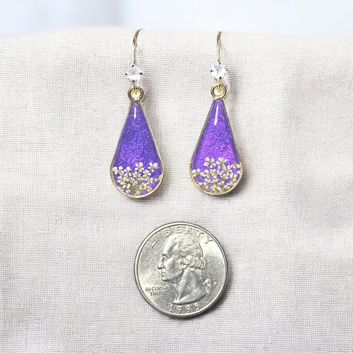 Purple Colored Mica Powder with Queen Anne’s Lace