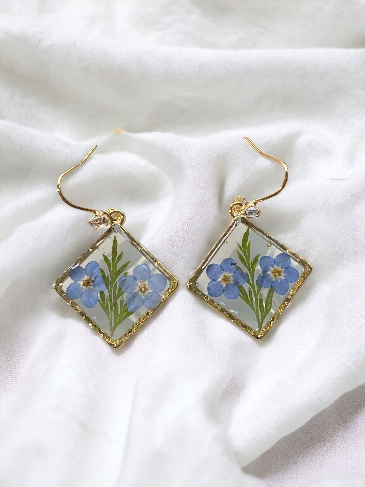 Blue Forget-Me-Not’s with Dry Pressed Leaves
