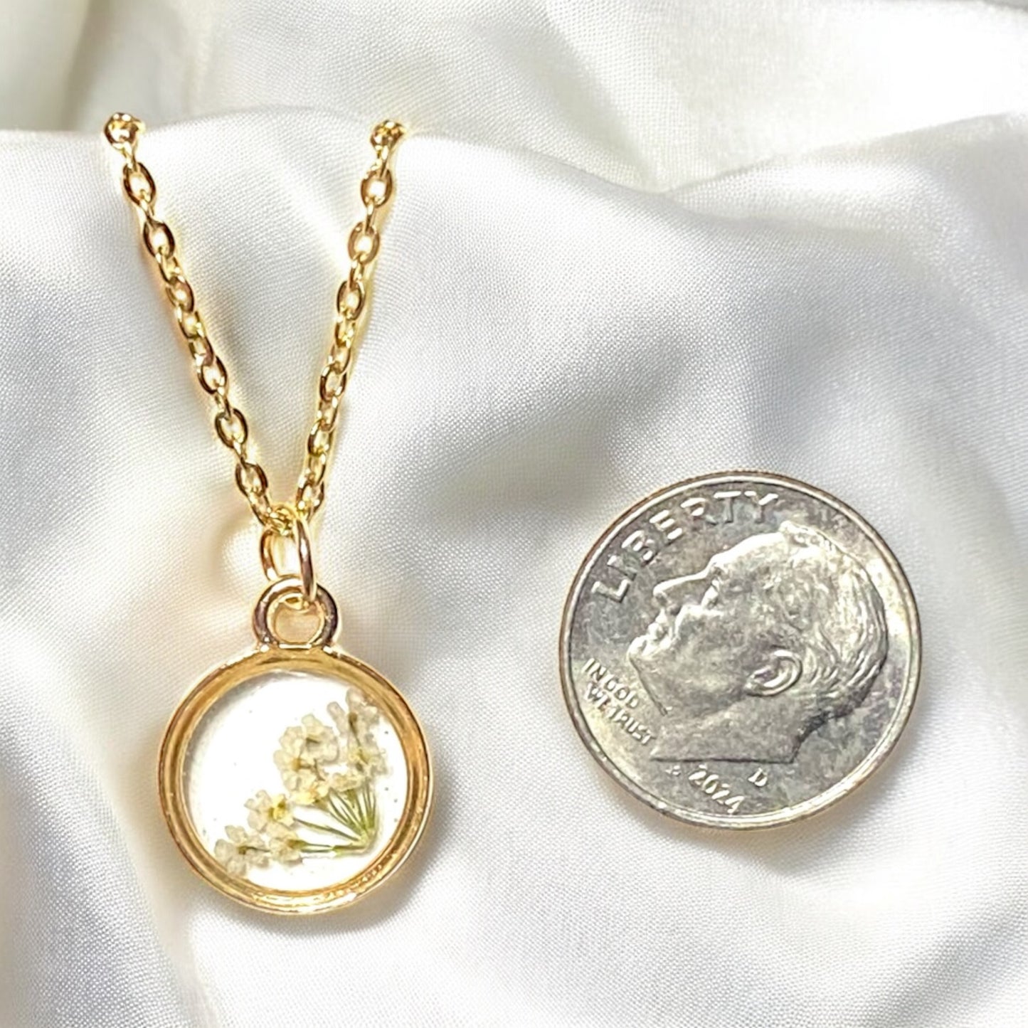 Dainty Queen Anne’s Lace Necklace