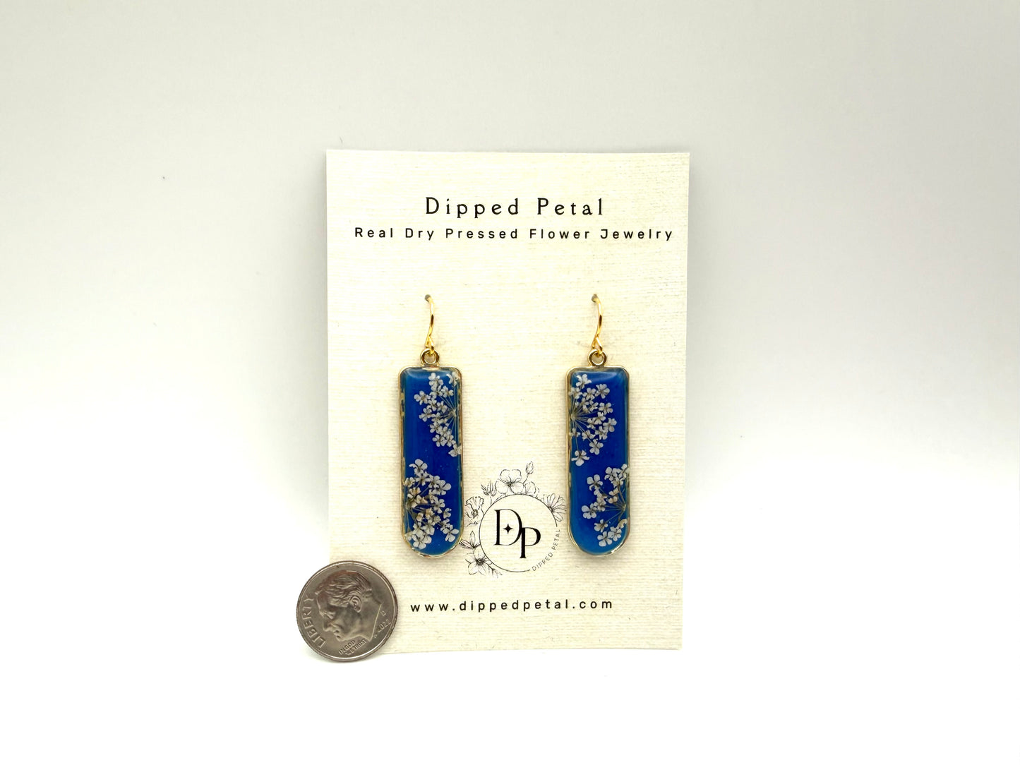 Bright Blue Mica powder with Queen Anne’s Lace
