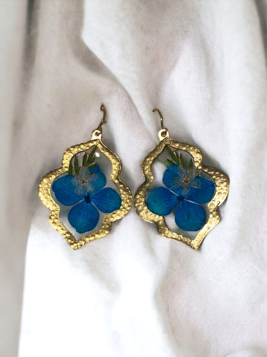 Blue Hydrangeas with Dry Pressed Leaves and White Forget Me-Not’s set in a Brass Bezel