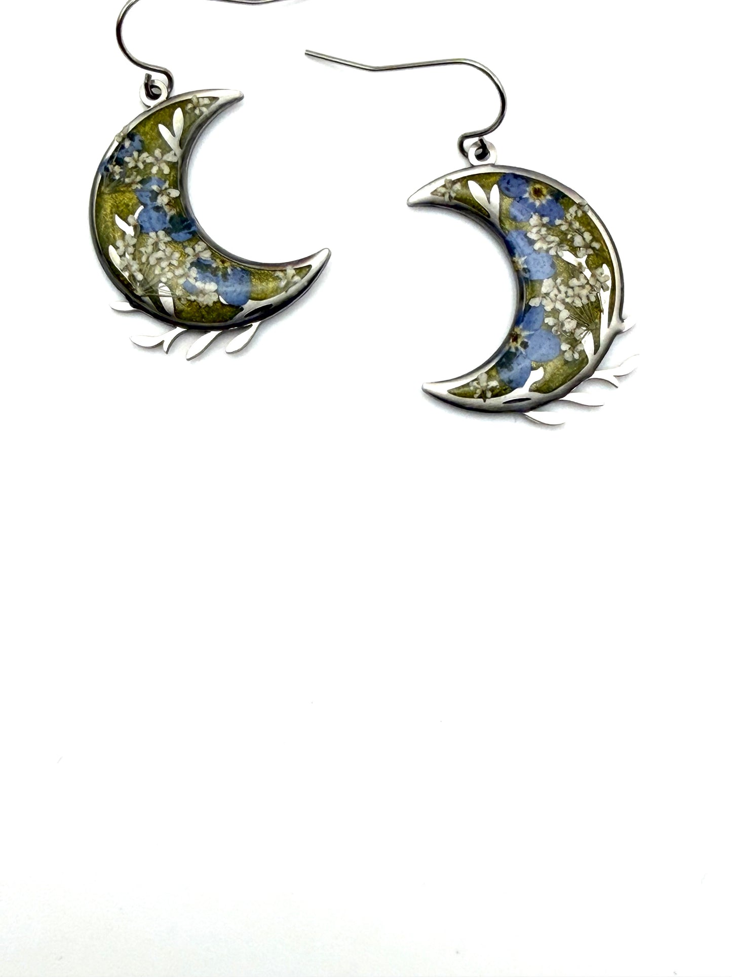 Green Crescent Moons with Forget-Me-Nots and Queen Anne’s Lace