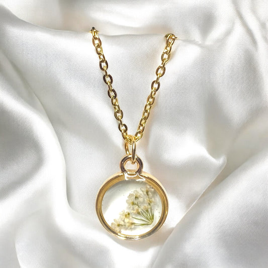 Dainty Queen Anne’s Lace Necklace