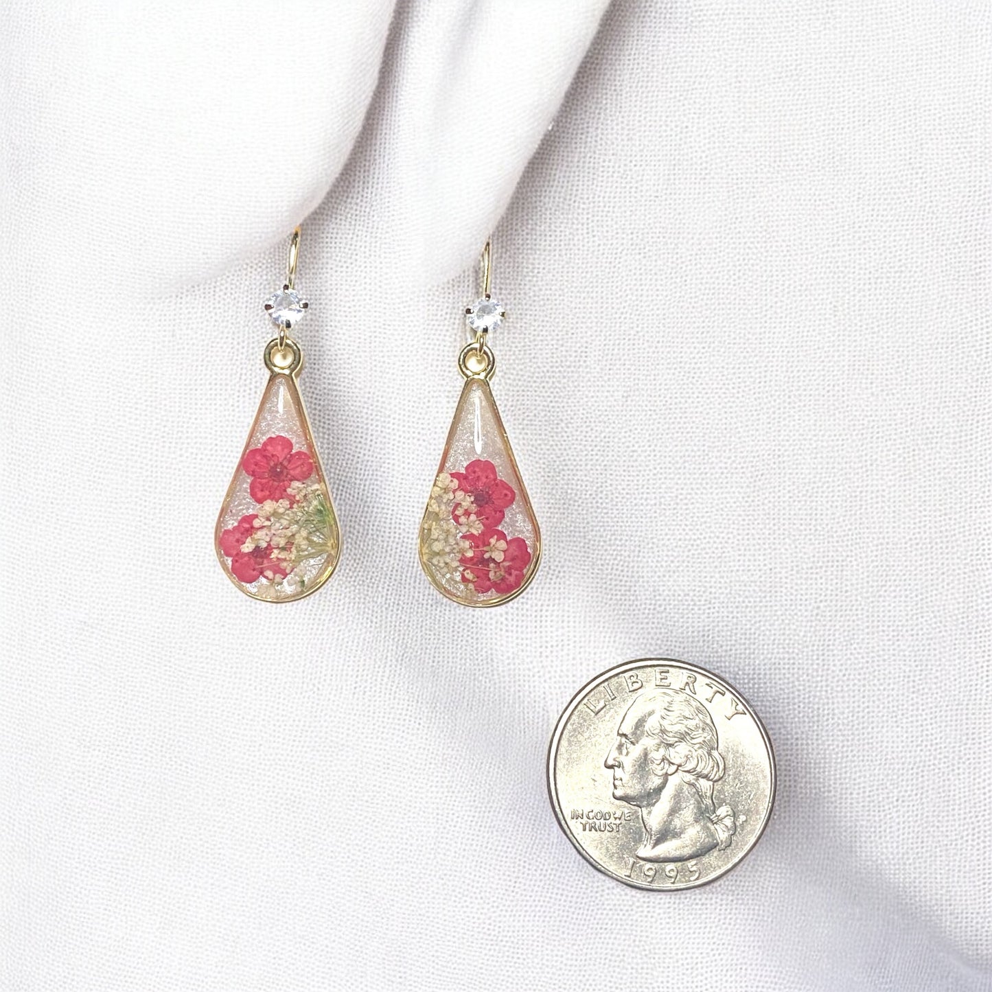Opal/White Colored Mica Powder with Red Plum Blossoms and Queen Anne’s Lace