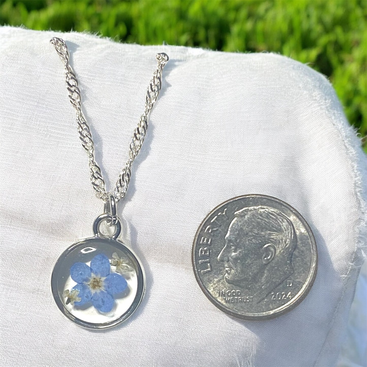 Silver Colored Dainty Necklace with Dry Blue Forget-Me-Not and Pieces of Queen Anne’s Lace