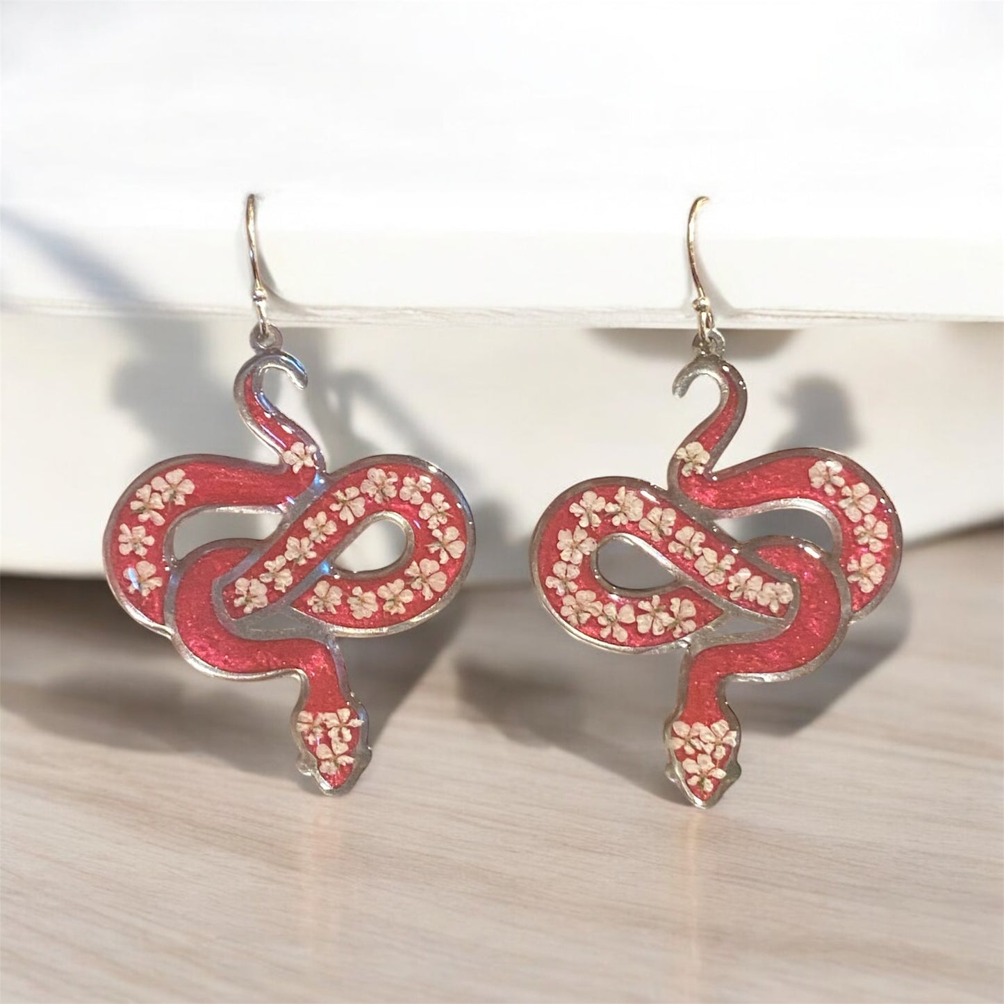 Snake Bezels with Dry Pressed pieces of Queen Anne’s Lace with Pink Mica Powder