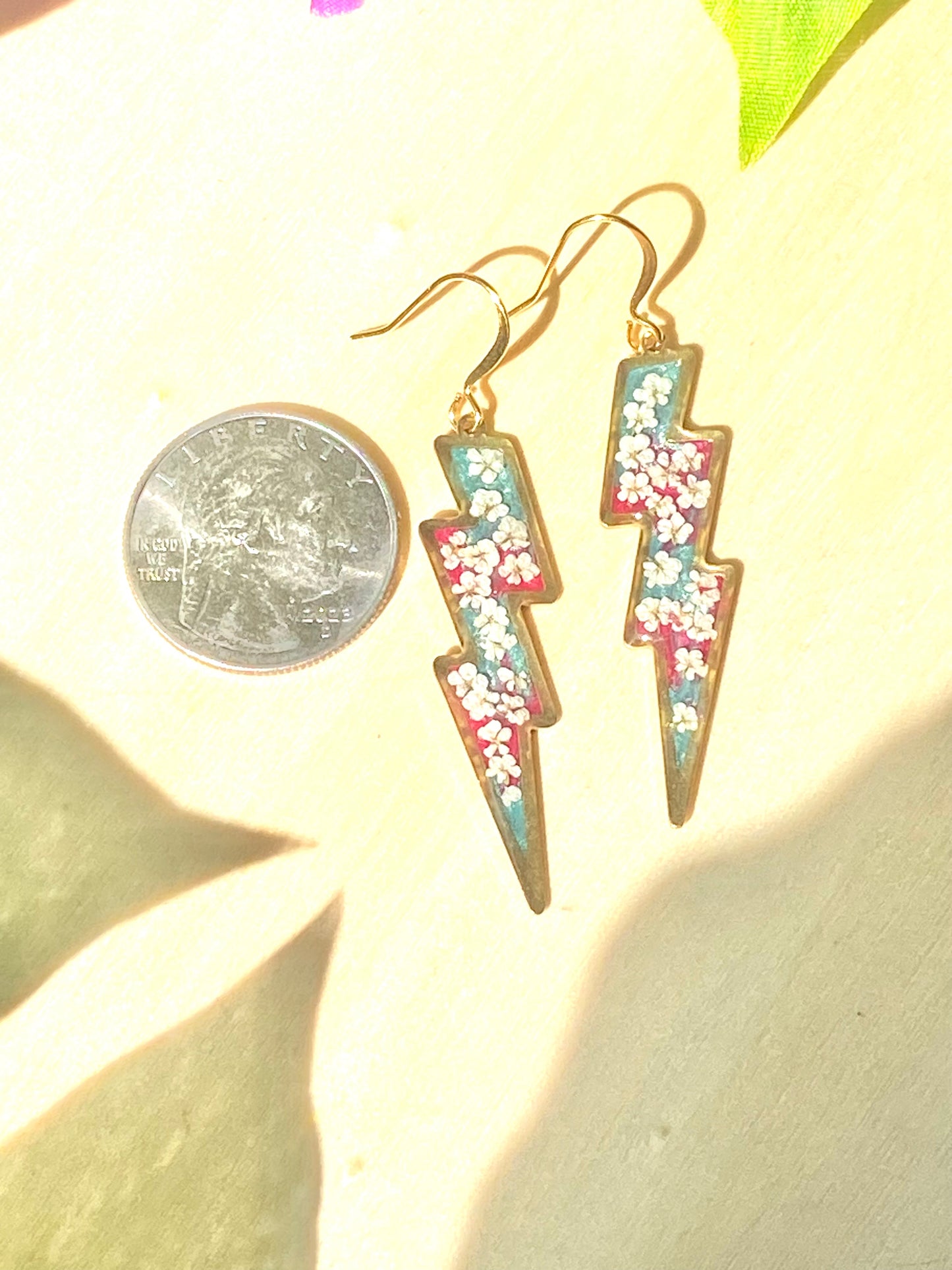 Teal and Pink Lightening Blots with Pieces of Queen Anne’s Lace