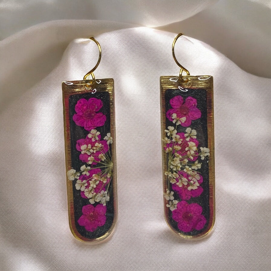 Black Mica Powder with Hot Pink Plum Blossoms and Queen Anne’s Lace