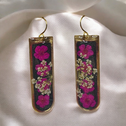 Black Mica Powder with Hot Pink Plum Blossoms and Queen Anne’s Lace