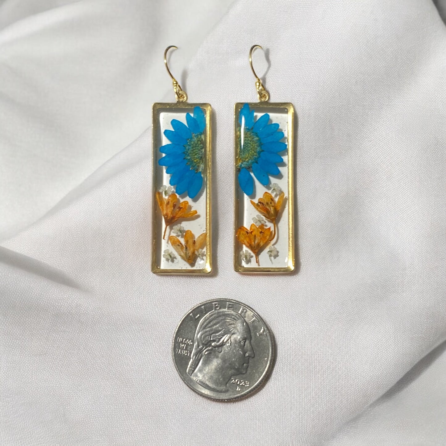 Split Blue Daisies, with pieces of Queen Anne’s Lace and Orange Wild Flowers