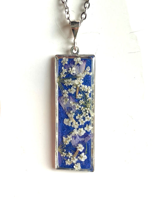 Blue Mica Powder with Wild Flowers and Queen Anne’s Lace