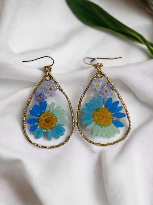 Blue Daisies with Blue Forget-Me-Not flower Earrings