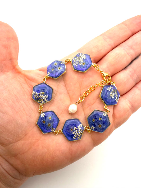 Gold Colored Bracelet with Blue Colored Mica Powder, Forget-Me-Nots and Queen Anne’s Lace