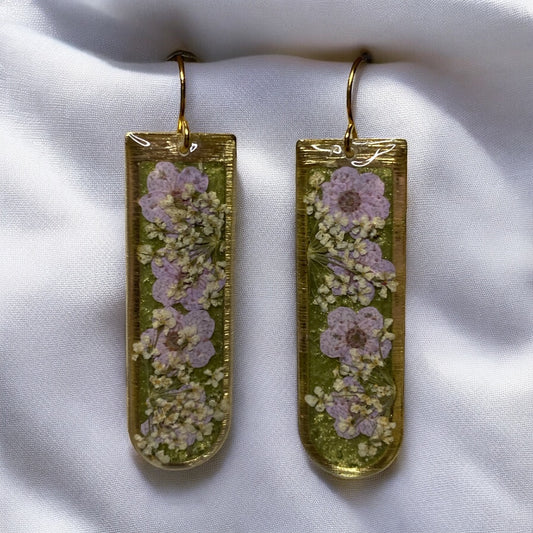 Green Mica Powder with Light Purple Plum Blossoms and Queen Anne’s Lace