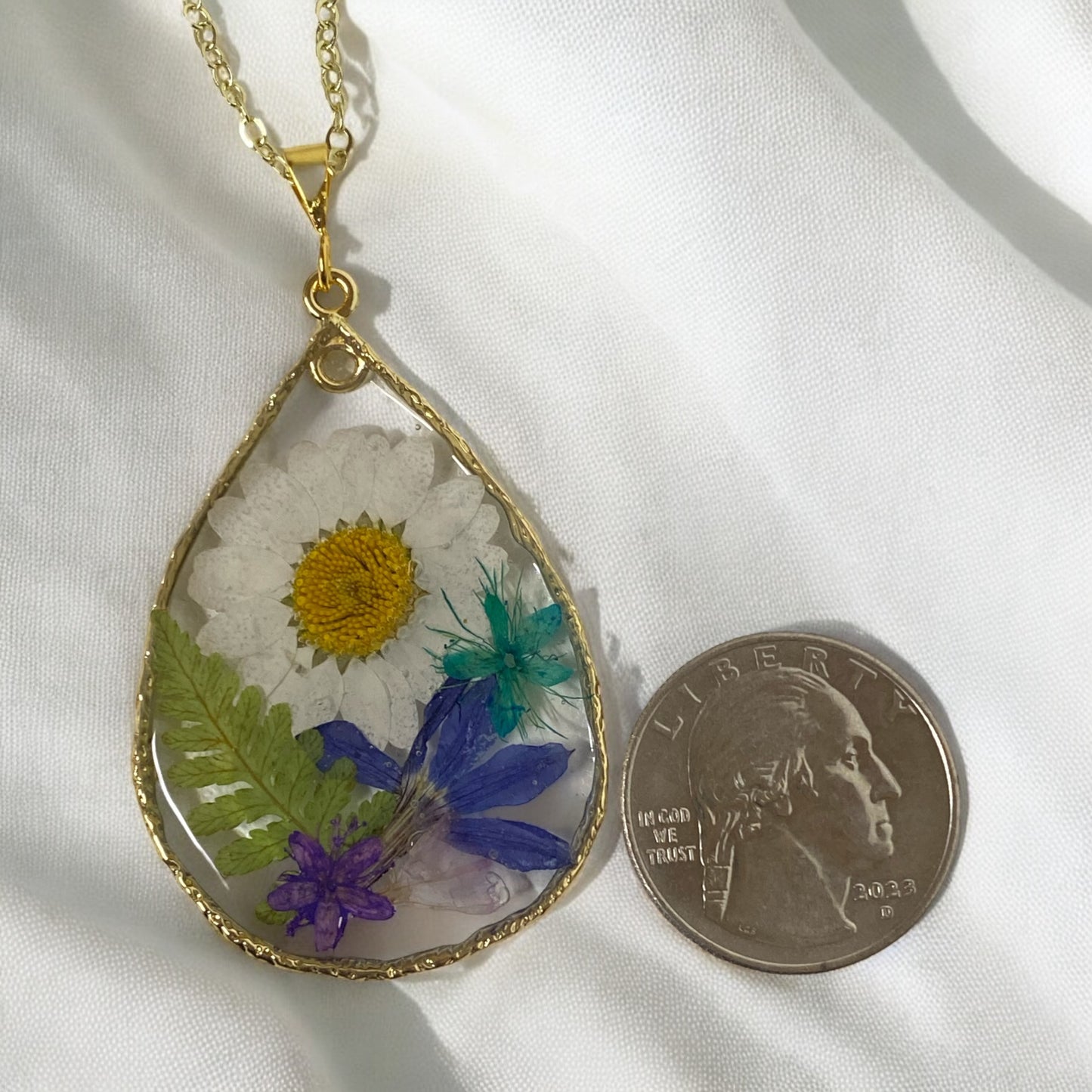 Fairy Fan,Teal and Purple Sweetleaf, Daisy, with Fern