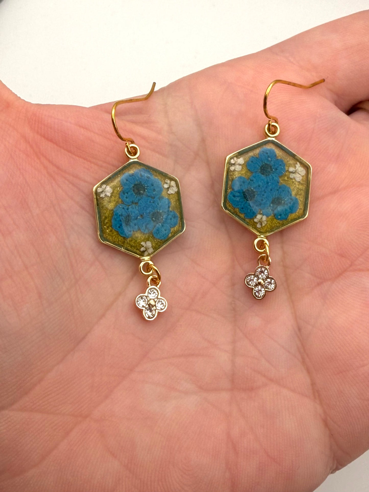 Green Colored Mica Powder with Blue Plum Blossoms, Pieces of Queen Anne’s Lace and a Dangling Rhinestone Charm