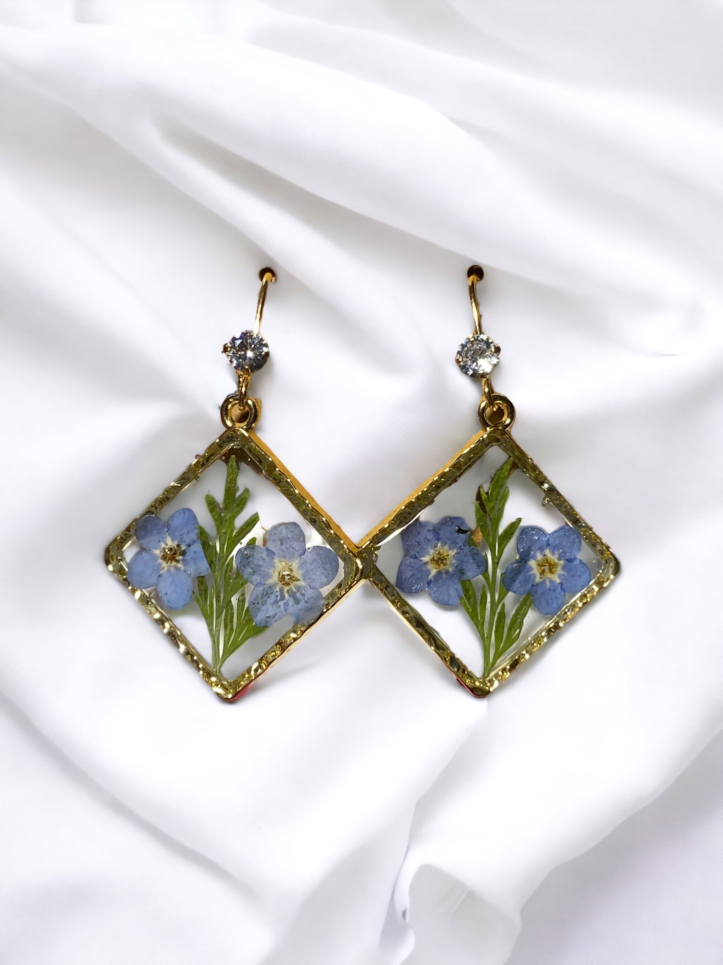 Blue Forget-Me-Not’s with Dry Pressed Leaves