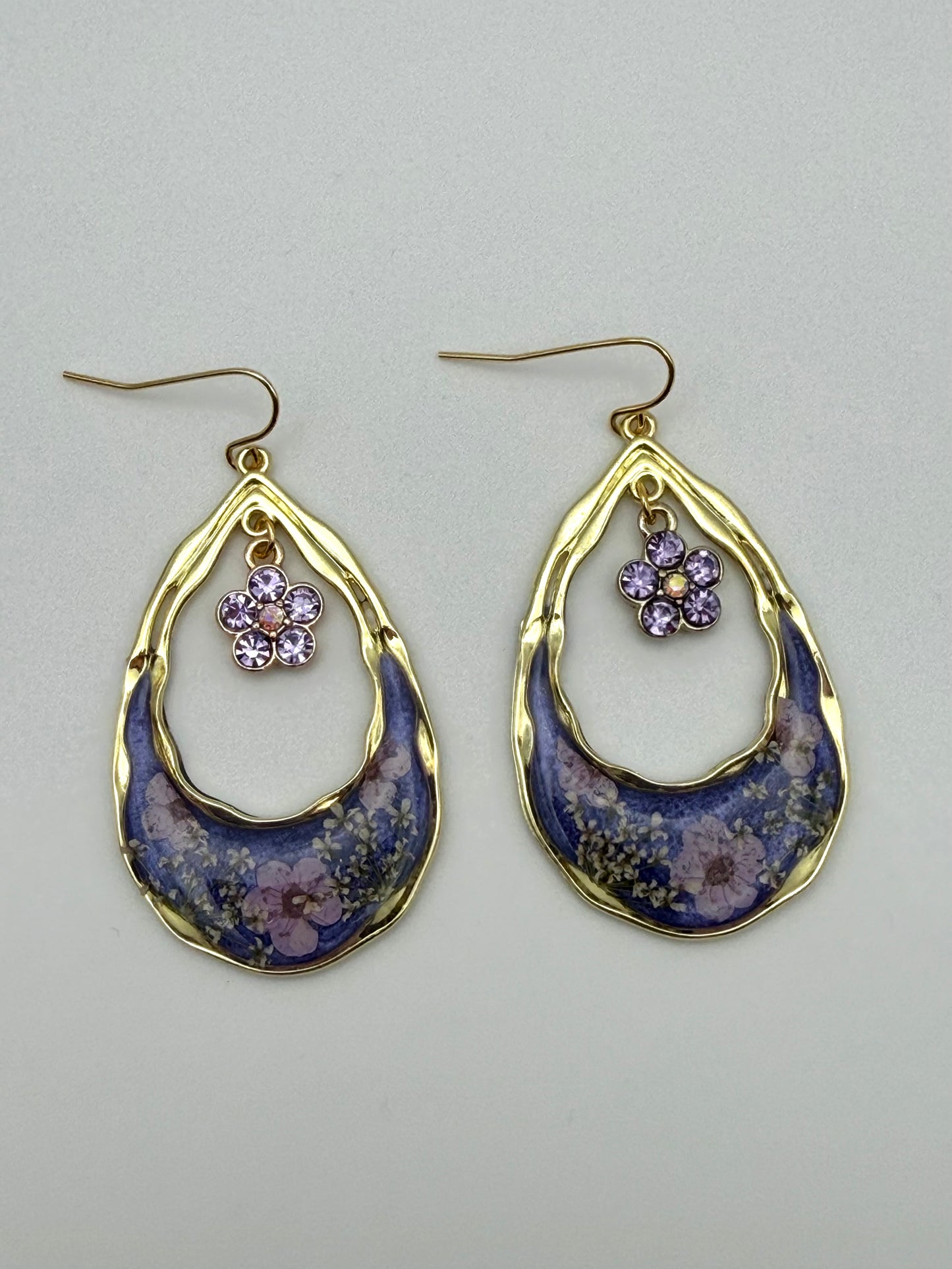 Purple Blue Mica Powder with Purple Plum Blossoms and Queen Anne’s Lace with a Purple Flower Charm