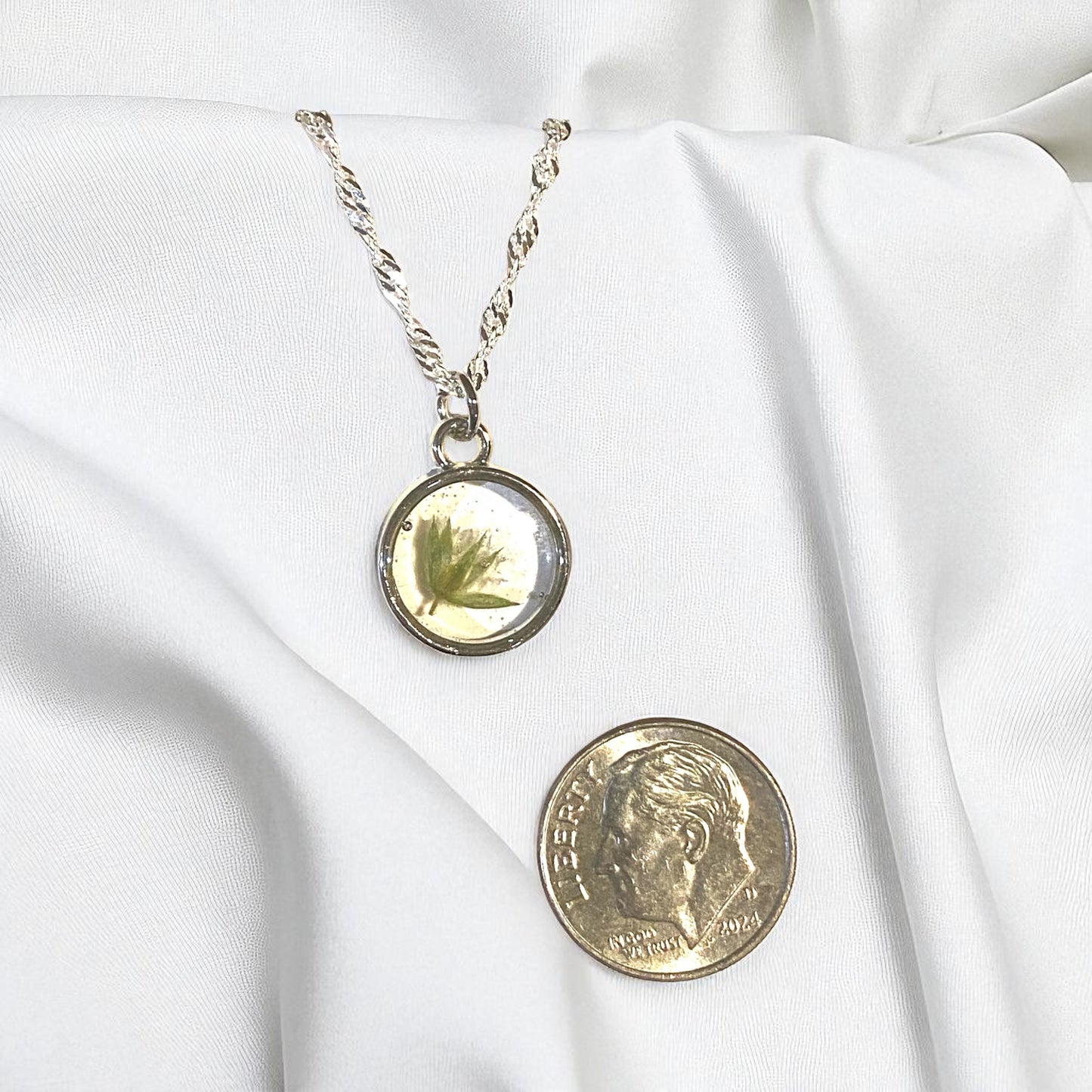 Silver Colored Dainty Necklace with Wild