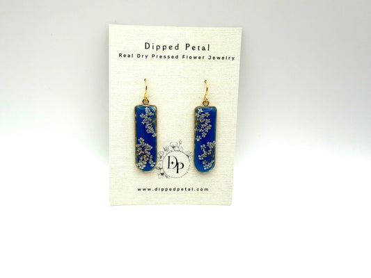 Bright Blue Mica powder with Queen Anne’s Lace