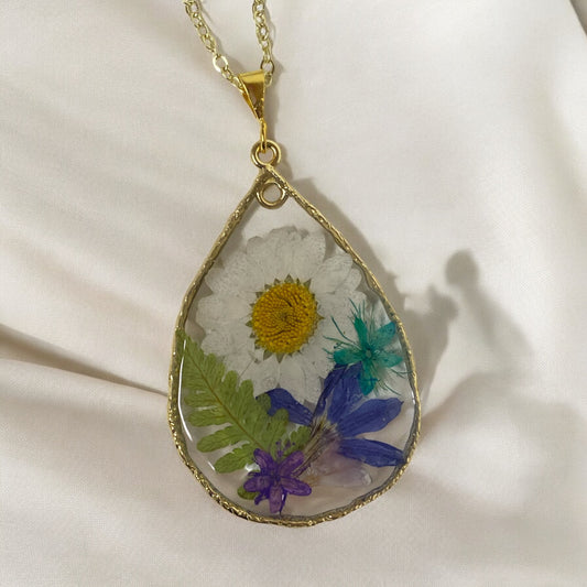 Fairy Fan,Teal and Purple Sweetleaf, Daisy, with Fern