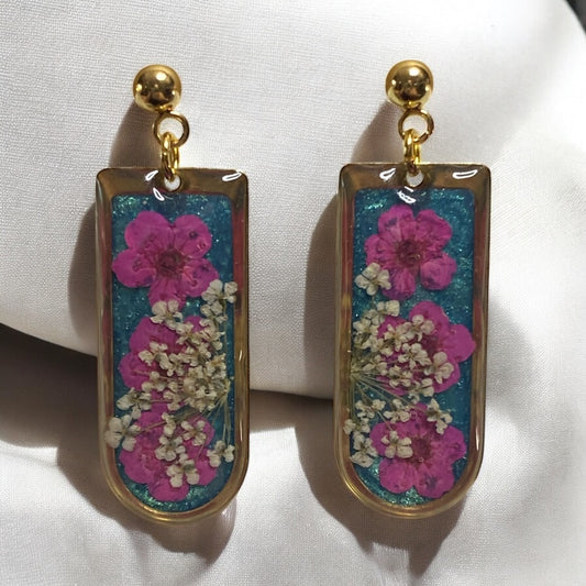 Teal Mica Powder with Queen Anne’s Lace and Pink Colored Plum Blossoms