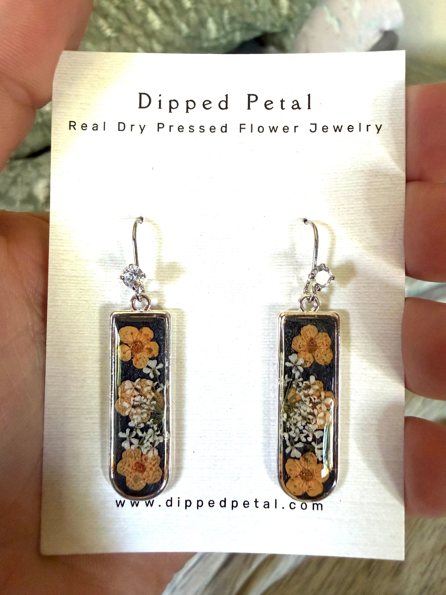 Black Colored Mica Powder with Orange Plum Blossoms and Queen Anne’s Lace