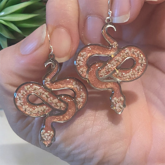 Snake Bezels with Dry Pressed pieces of Queen Anne’s Lace with Coral/Pink Mica Powder