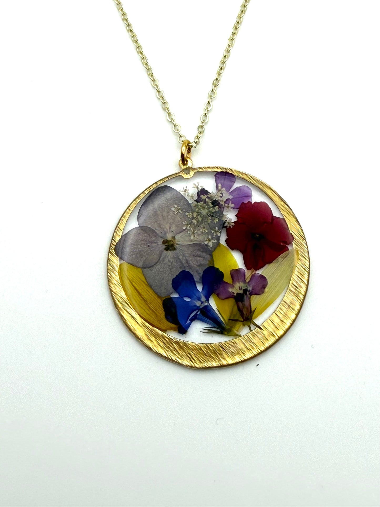 Sunflower Petals, Hydrangea, Red Verbena,Lobelia, and Forget-Me-Nots