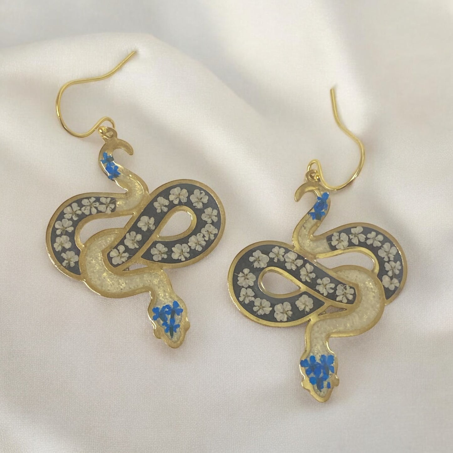 Snake Bezel Earrings with Queen Anne’s Lace