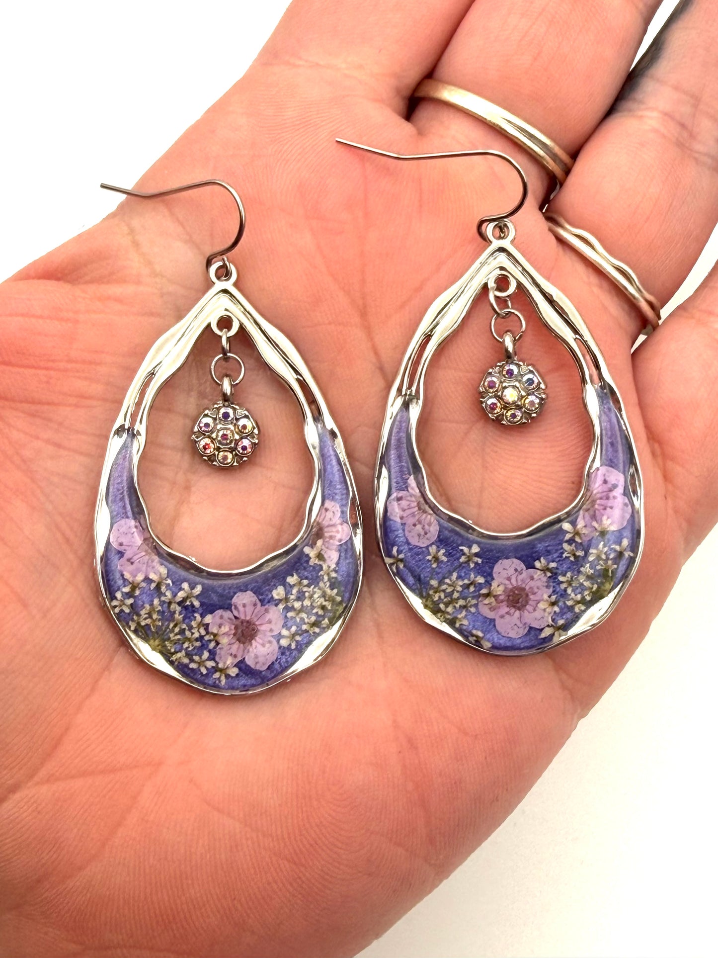 Blue Purple Mica Powder with Purple Plum Blossoms, and Queen Anne’s Lace