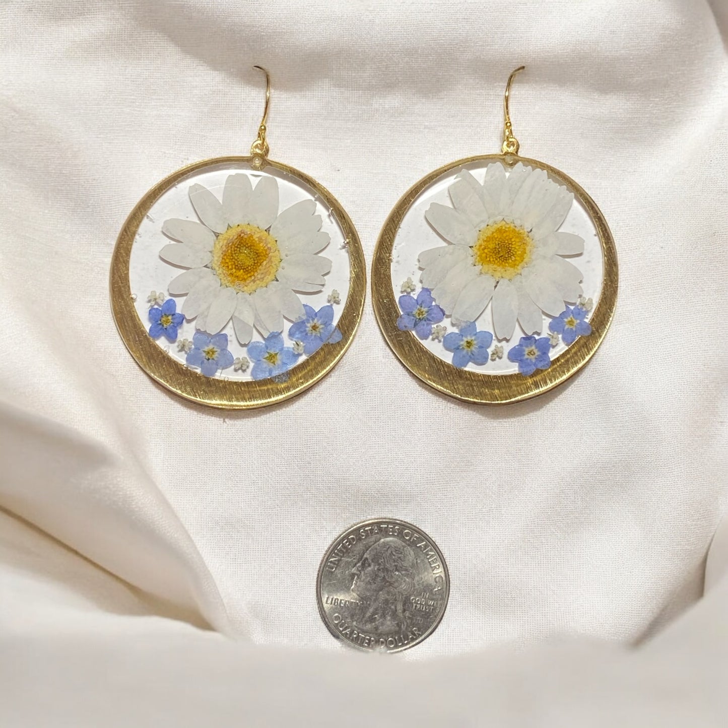 White Daisies and Blue Forget-Me-Nots with pieces of Queen Anne’s Lace