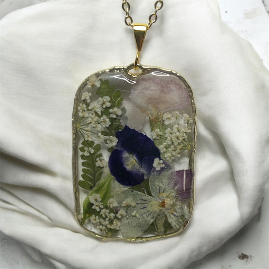 Dry pressed Fern, Carnation, Viola, Pansy and Queen Anne’s Lace