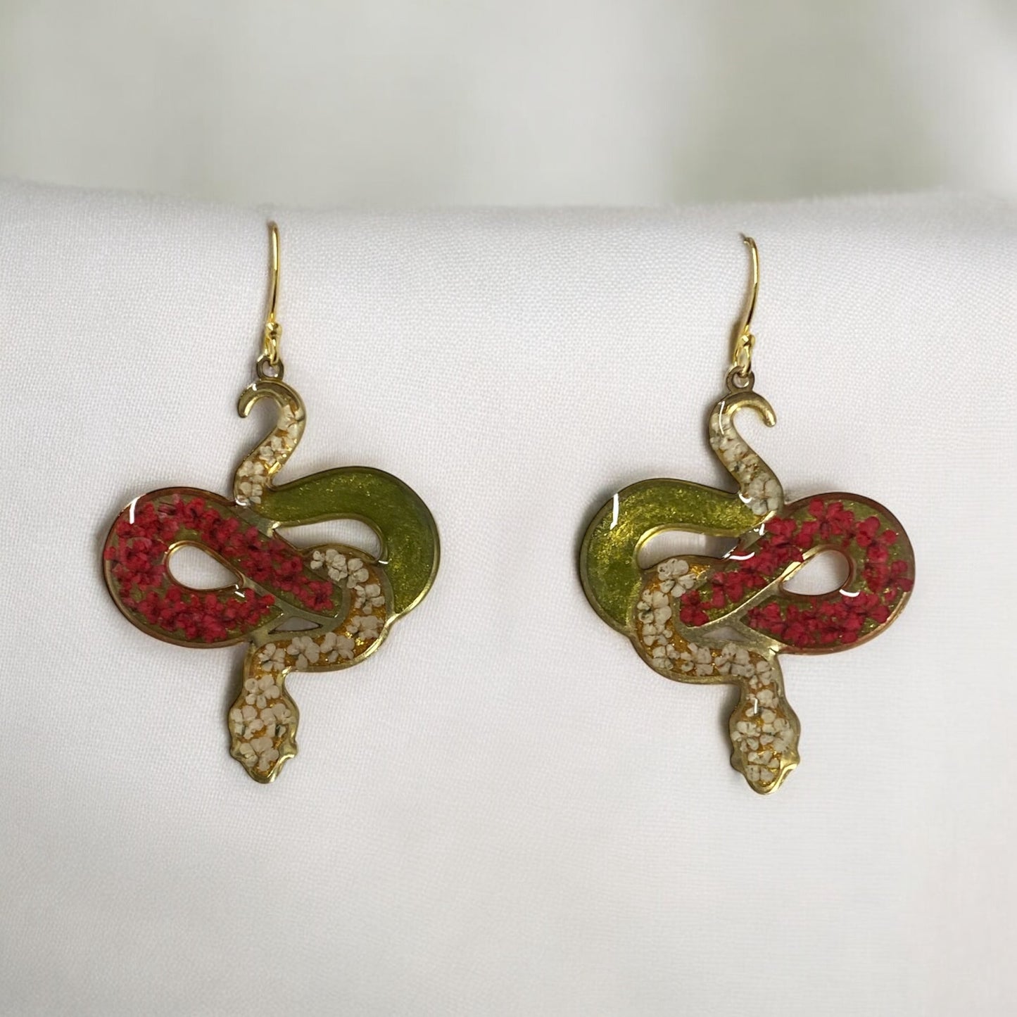 Snake Bezel Earrings with Queen Anne’s Lace