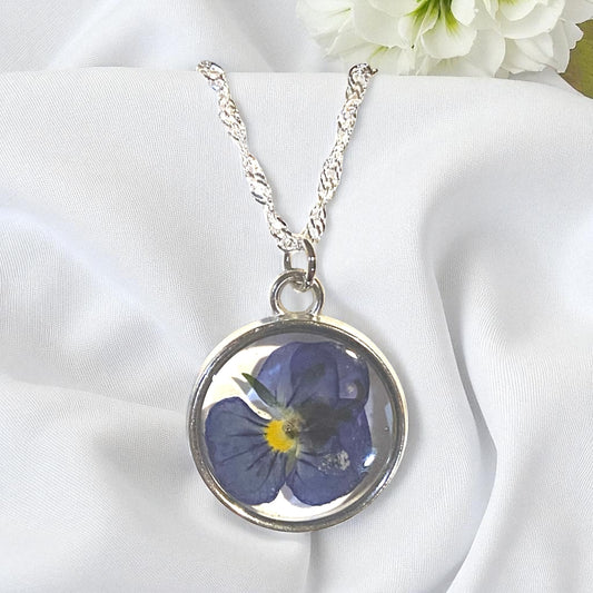 Silver Colored Dainty Necklace with a Pansy