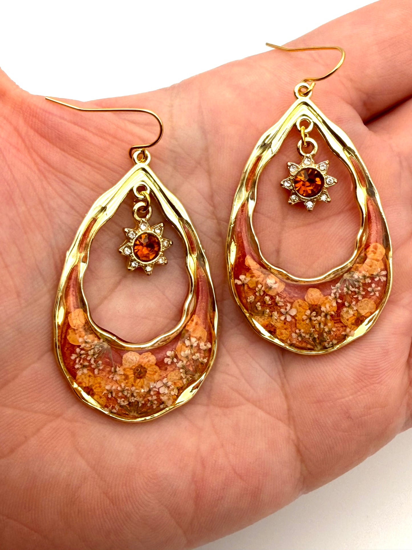 Coral Pink Mica Powder with Orange Plum Blossoms and Queen Anne’s Lace - Sun Charm